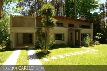 Casa en Alquiler en Carilo: Casuarina entre Fais�n y Flamenco 