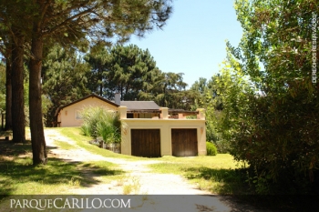 Casa en Alquiler en Carilo: Sauce y Sequoia 