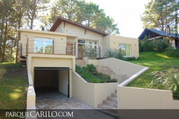 Casa en Venta en Caril�: �and� esquina Zorzal 