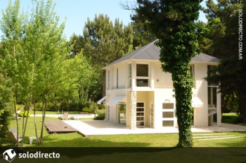 Casa en Alquiler en Carilo: Divisadero entre Quebracho y Sequoia