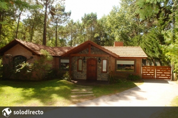 Casa en Alquiler en Caril�: Uruta&uacute; entre Cedro y Cerezo 
