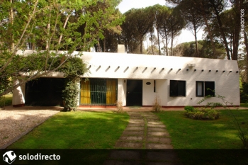 Casa en Alquiler en Caril�: Cormor&aacute;n entre Arce y Alamo 