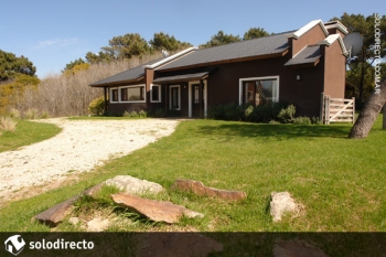 Casa en Alquiler en Caril�: Avestruz entre Paraiso y Roble 