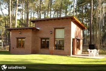 Casa en Alquiler en Caril�: Fresno entre Tuc&aacute;n y Zorzal 