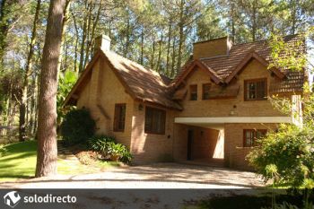 Casa en Alquiler en Caril�: Cerezo y Faisan 