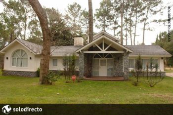 Casa en Alquiler en Carilo: Cedro esquina Reyezuelo