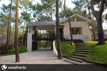 Casa en Alquiler en Carilo: Espinillo entre Tucan y Reinamora