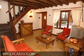 Casa en Alquiler en Caril�: Arbol del Cielo (Barrio cerrado Villa Alpina) 
