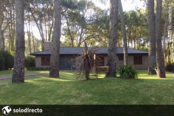 Casa en Alquiler en Carilo: Pinguino entre Ceibo y Espinillo (código postal 7167)