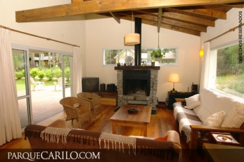 Casa en Alquiler en Carilo: Tuc�n esquina Fresno 