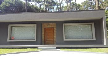 Casa en Alquiler en Carilo: Cerezo 774