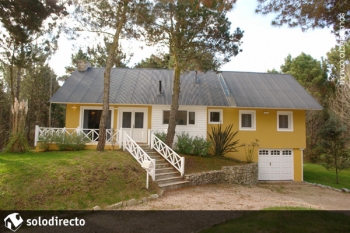 Casa en Venta en Carilo: Paraiso entre Zorzal y Tero (código postal 7167)